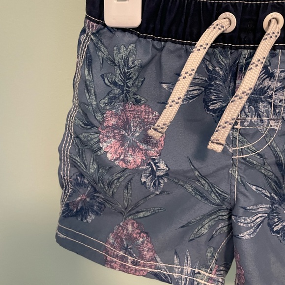 Baby Gap Floral Swim Trunks - Picture 3 of 6